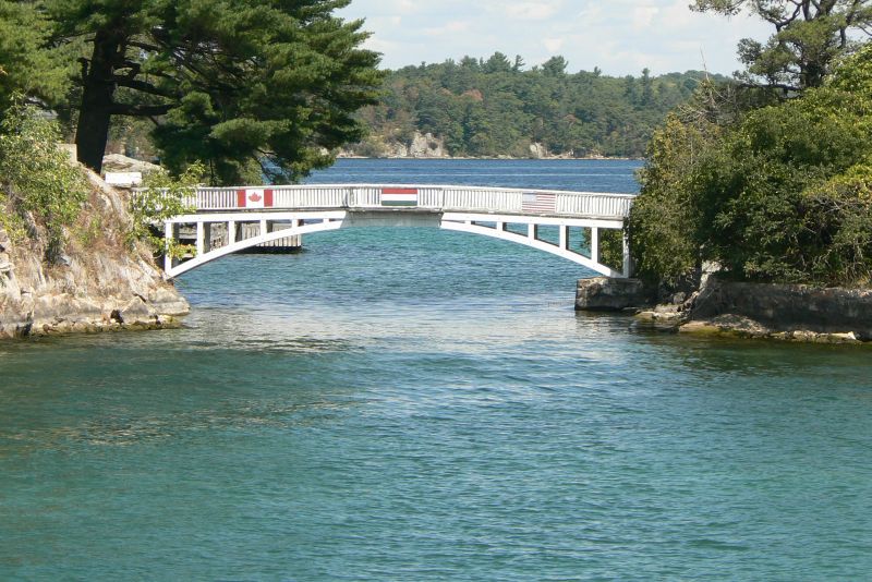 26 1000 Isole Ponte fra due stati piu Piccolo del Mondo